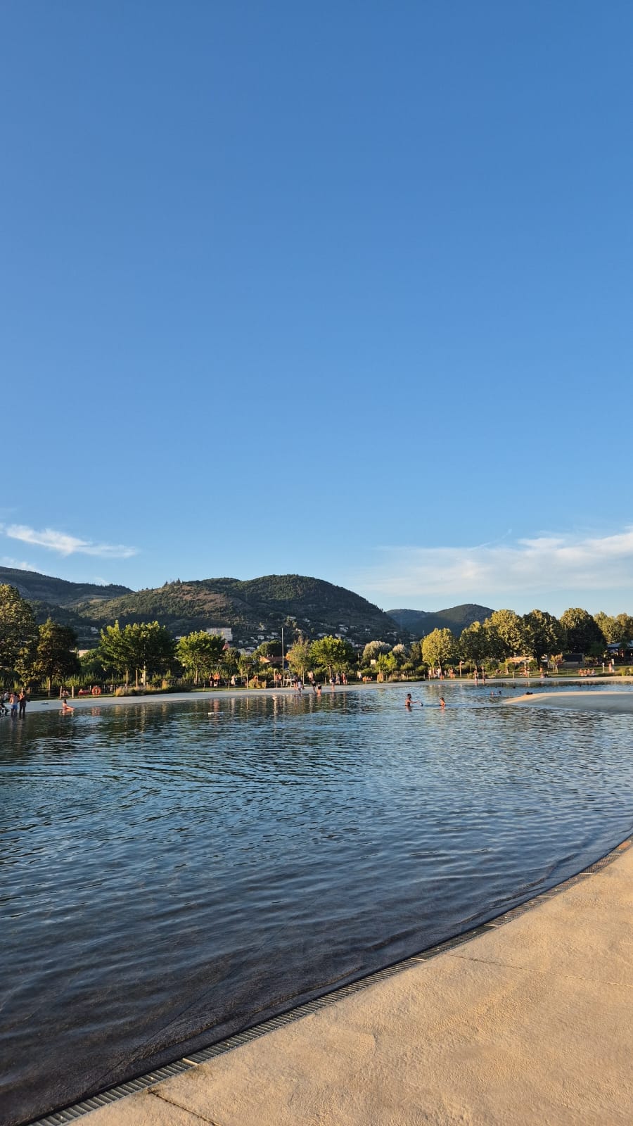 Découverte à Monfort : Détente et Exploration en Alpes-de-Haute-Provence